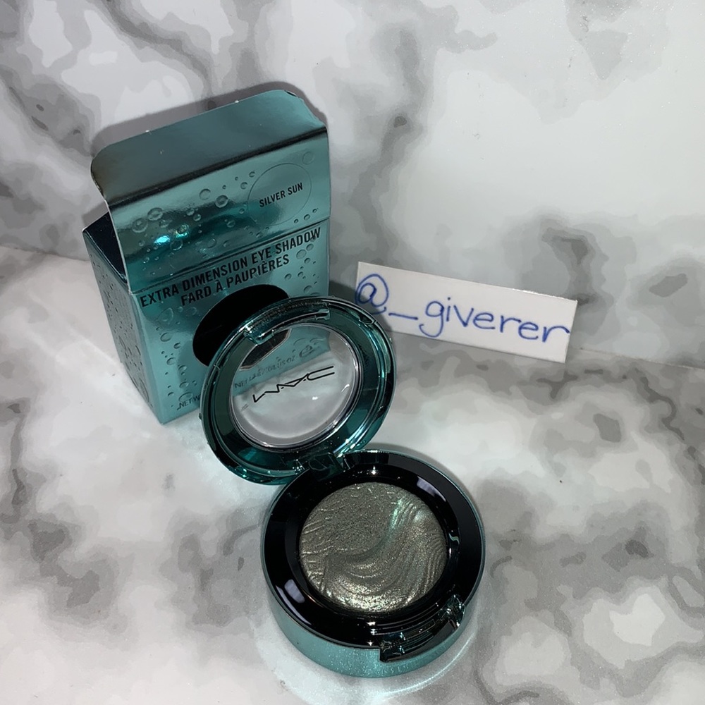 SILVER SUN Alluring Aquatic Extra Dimension Eyeshadow Collection MAC